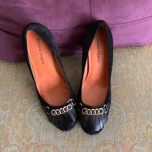 Ellen Tracy  black suede pumps
